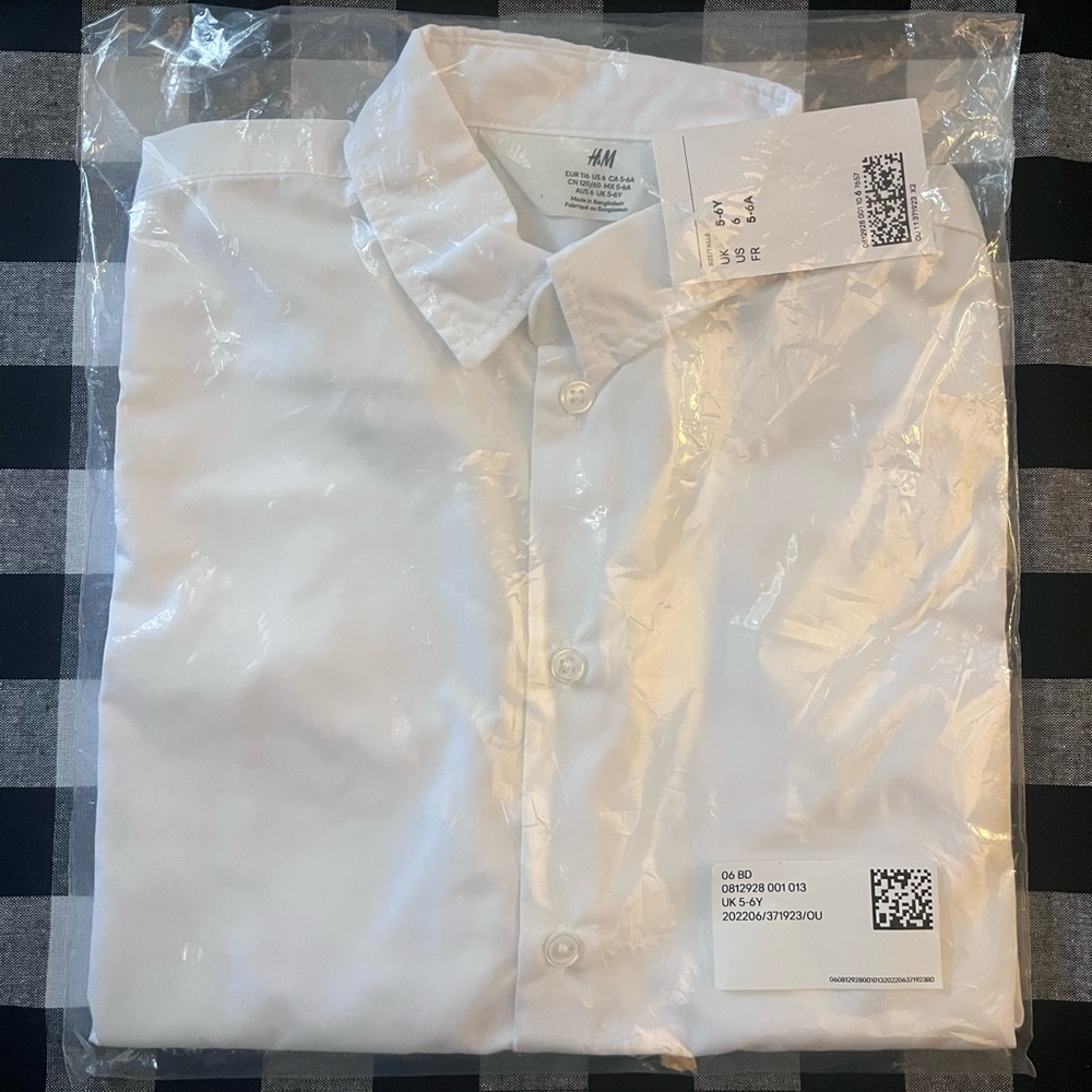 H&M White Button Down Shirt with Subtle Texture